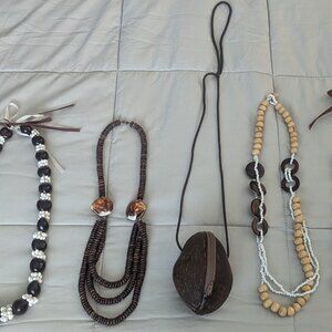 BUNDLE OF 7 AUTHENTIC HAWAIIAN NECKLACES